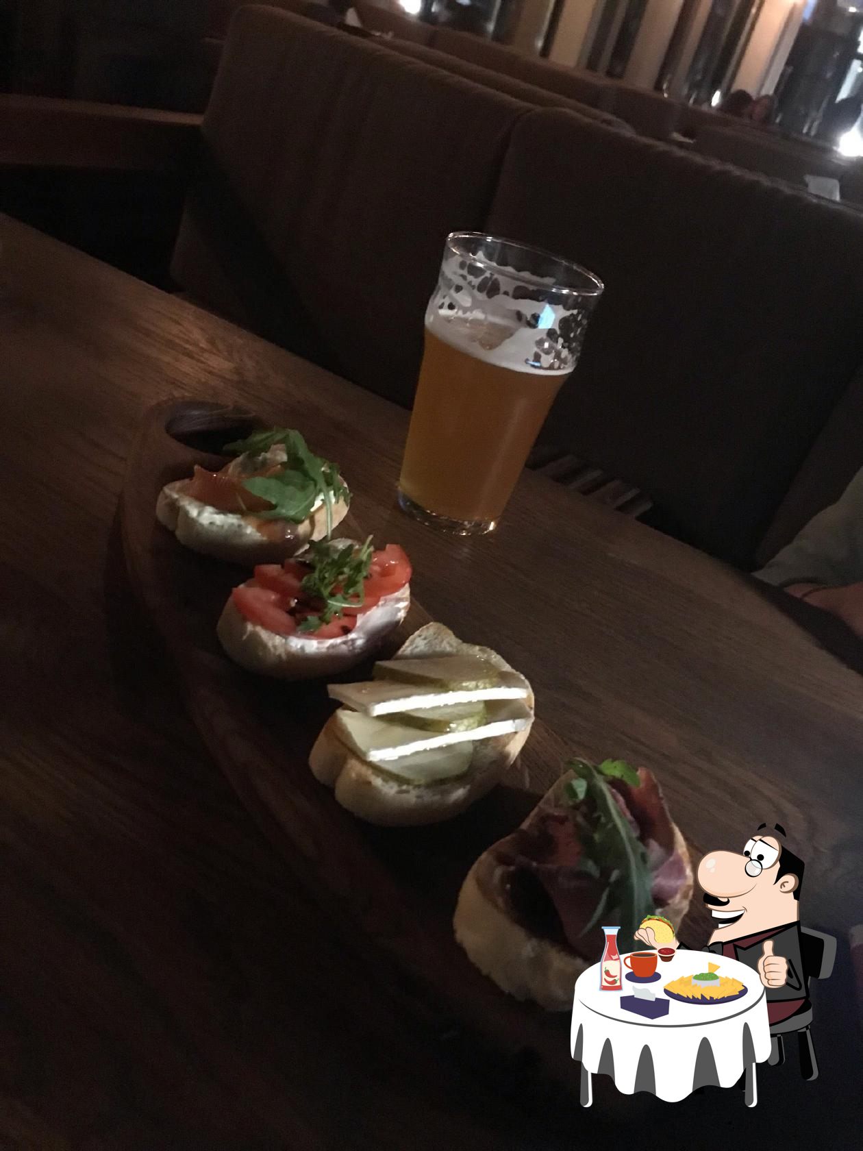  Гамбургеры из "Мята Lounge" придутся по вкусу любому гурману.