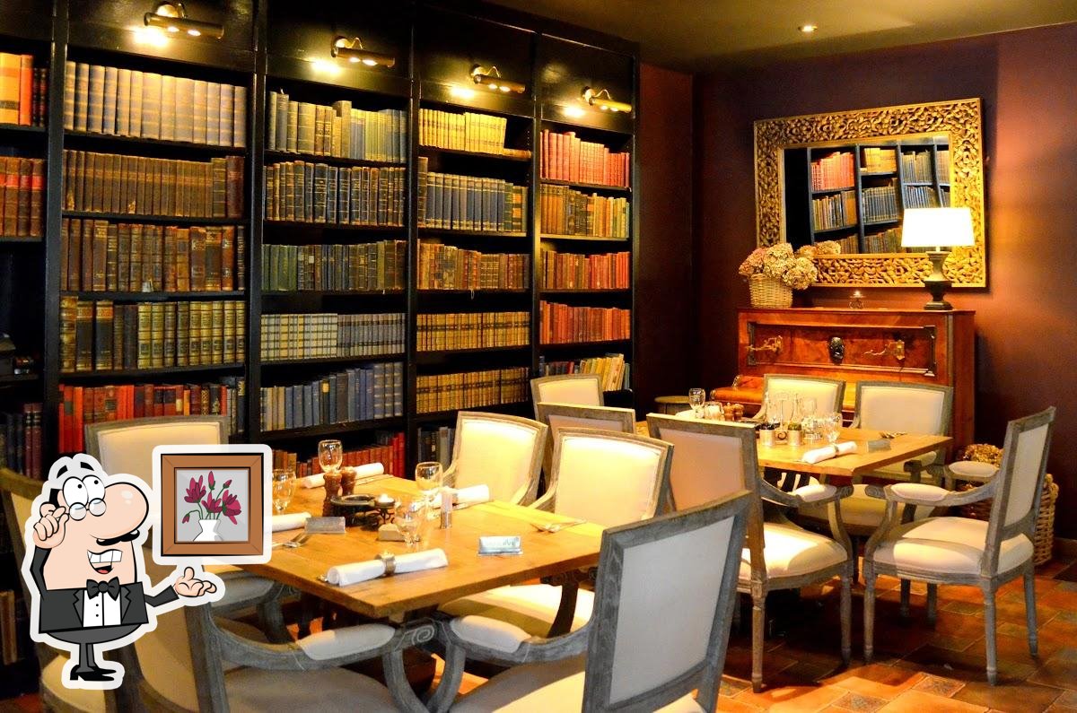 Посмотрите на внутренний интерьер "Botanic restaurant cafe s.r.o.".