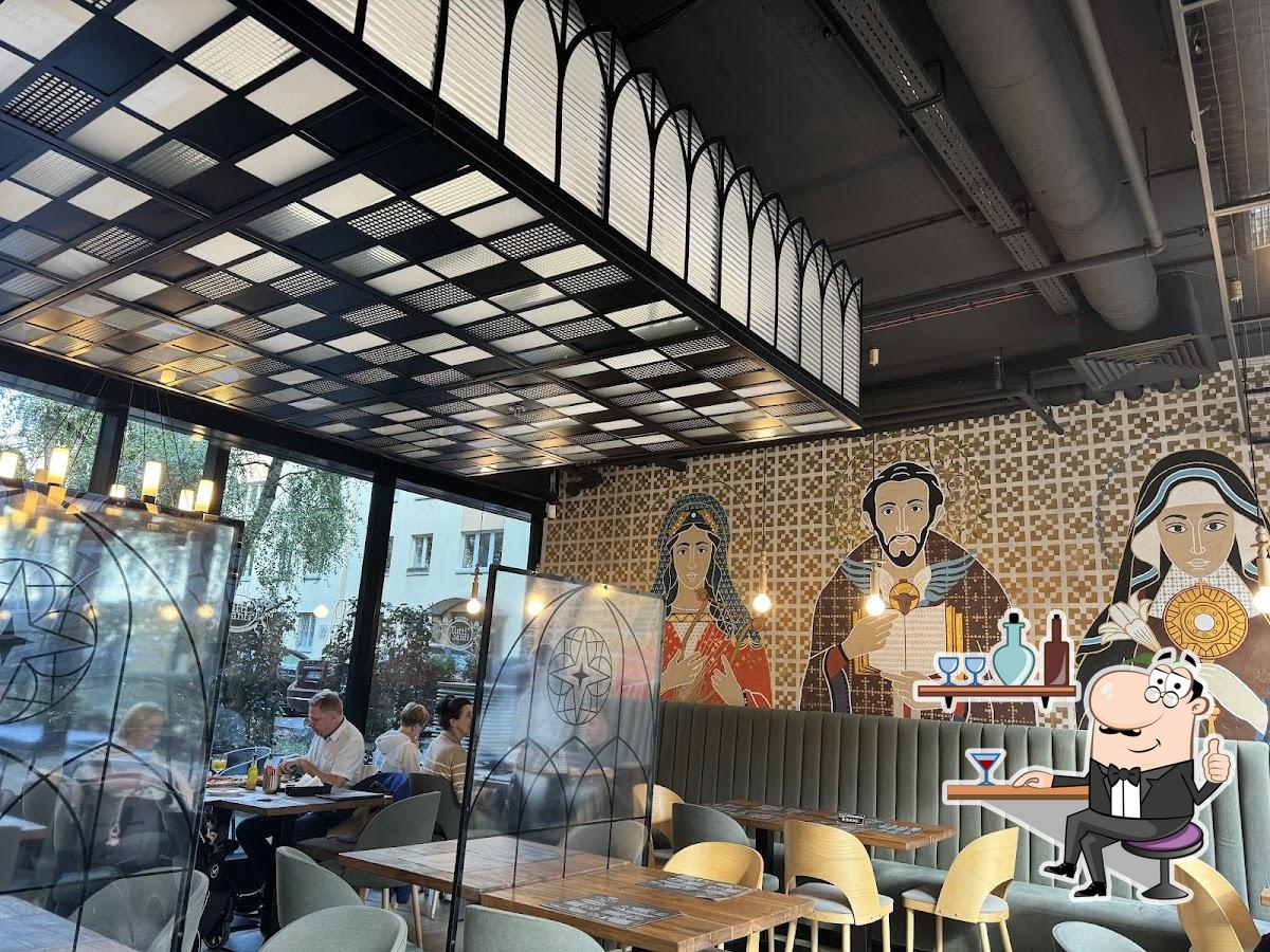 Забронируйте столик в "Restauracja Tutti Santi Królewska".