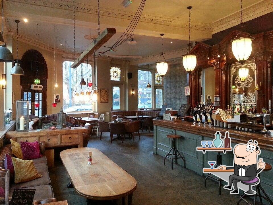 Посмотрите на внутренний интерьер "Brook Green (Pub)".