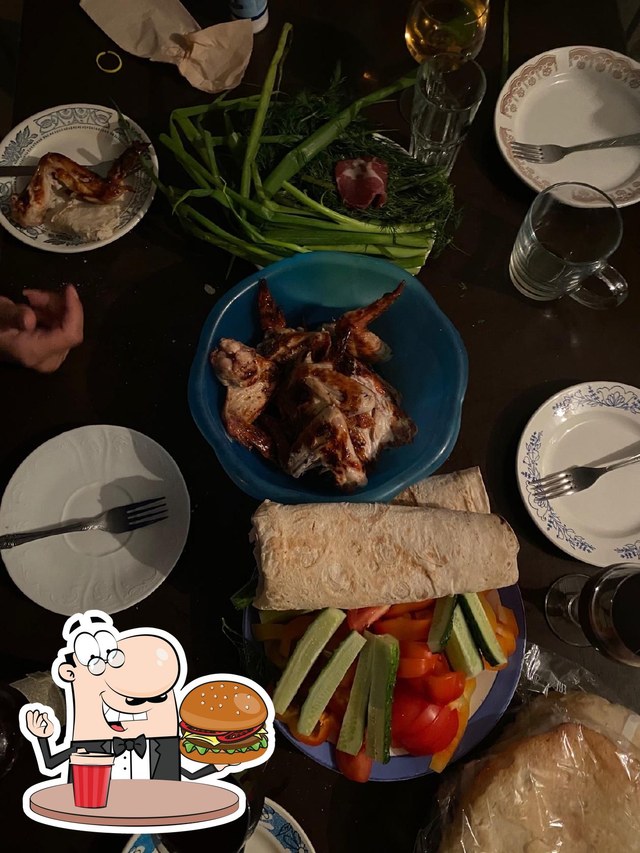  Гамбургеры из "Шашлычный дворик" придутся по вкусу любому гурману.