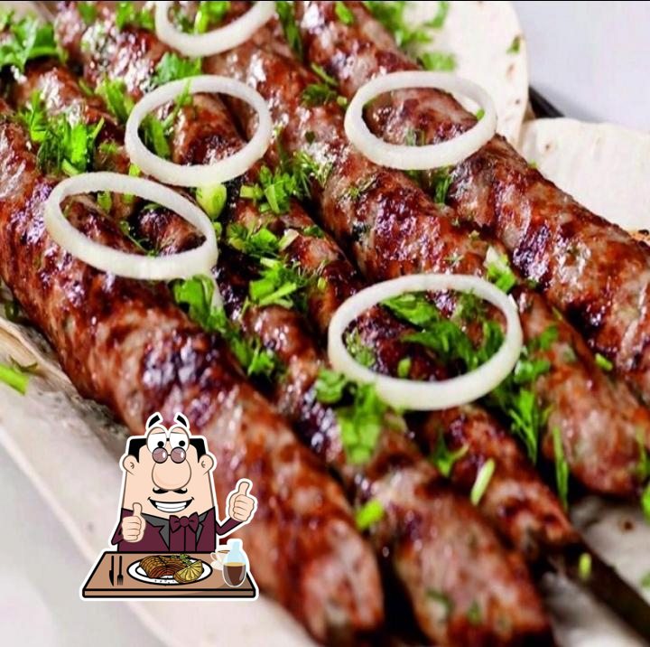 Мясные блюда предлагают в "ПикНик".