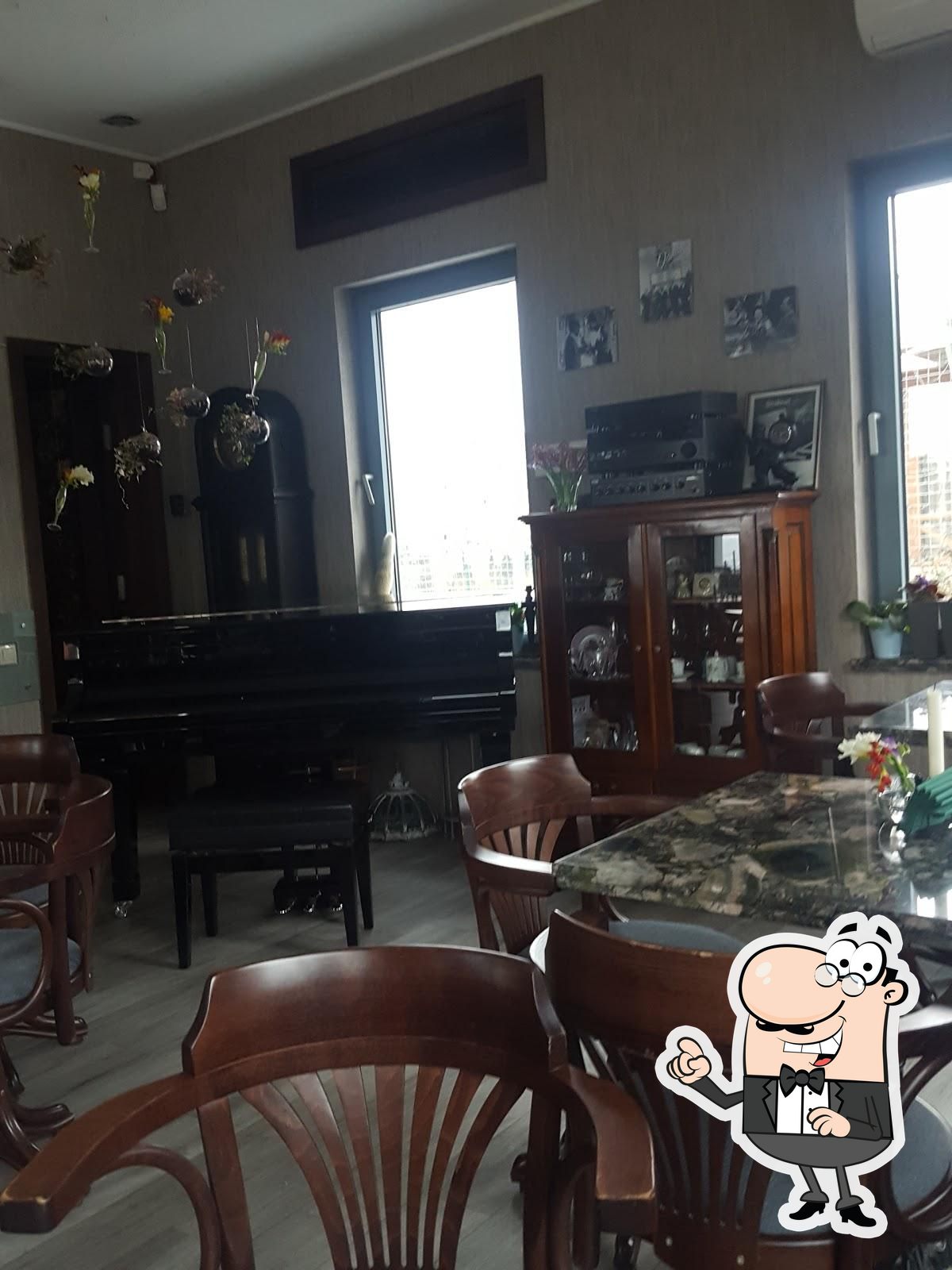 Забронируйте столик в "Cafe Verde".