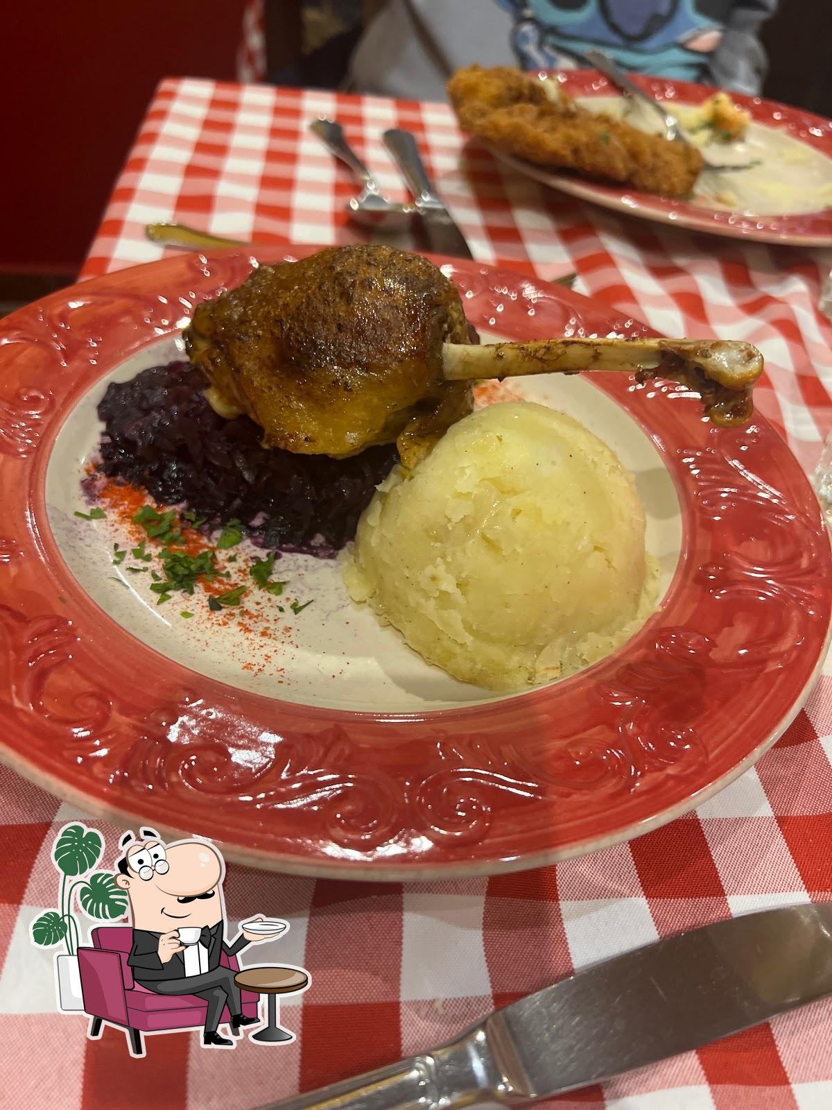Забронируйте столик в "Hungarkum bistro".