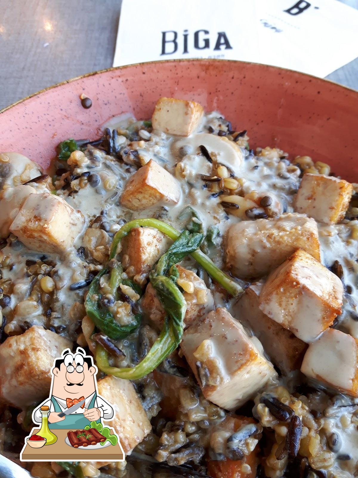 Ознакомьтесь с большим выбором мясных блюд.
