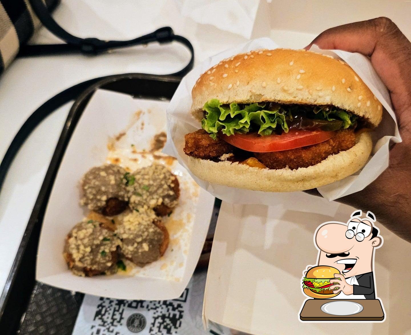  Гамбургеры из "Vegan Burger - The Dubai Mall" придутся по вкусу любому гурману.