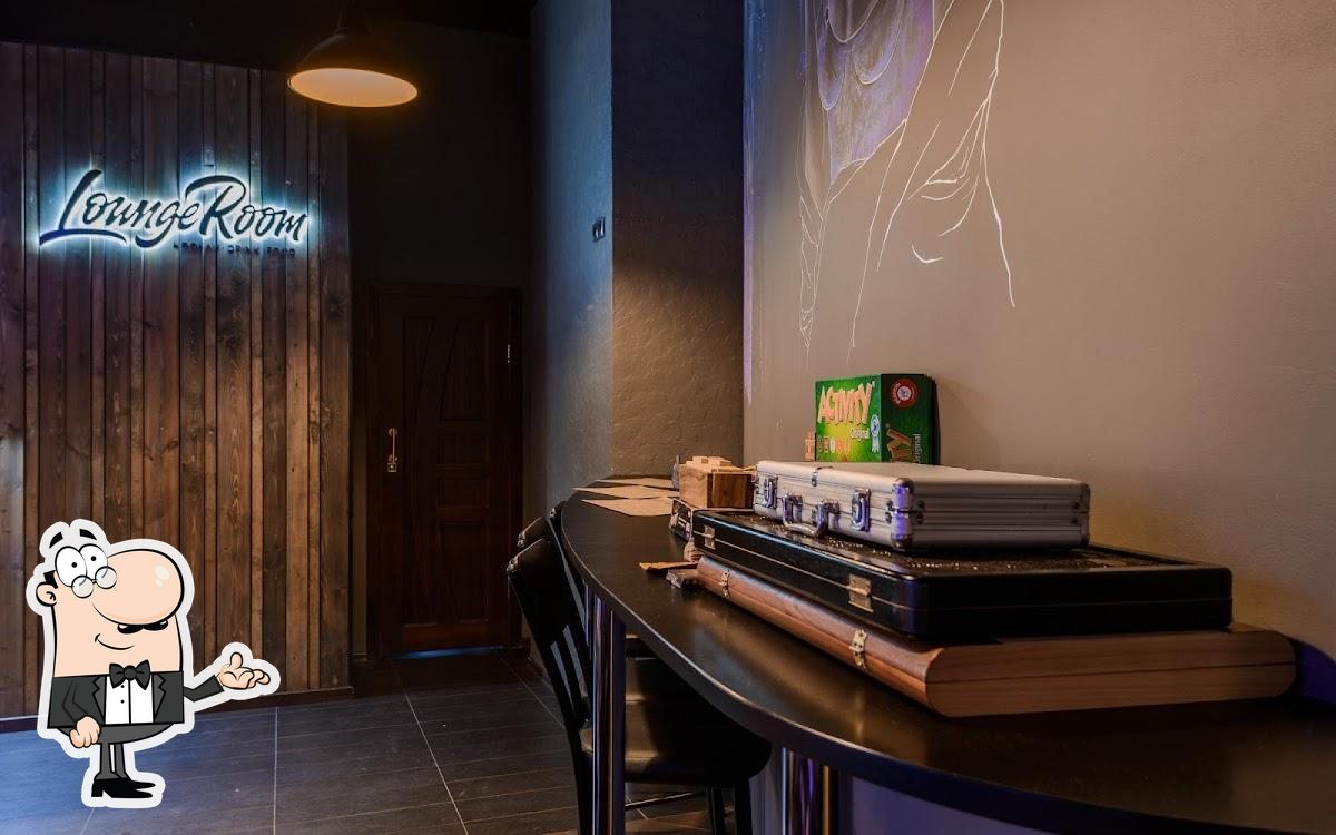 Посмотрите на внутренний интерьер "LoungeRoom".