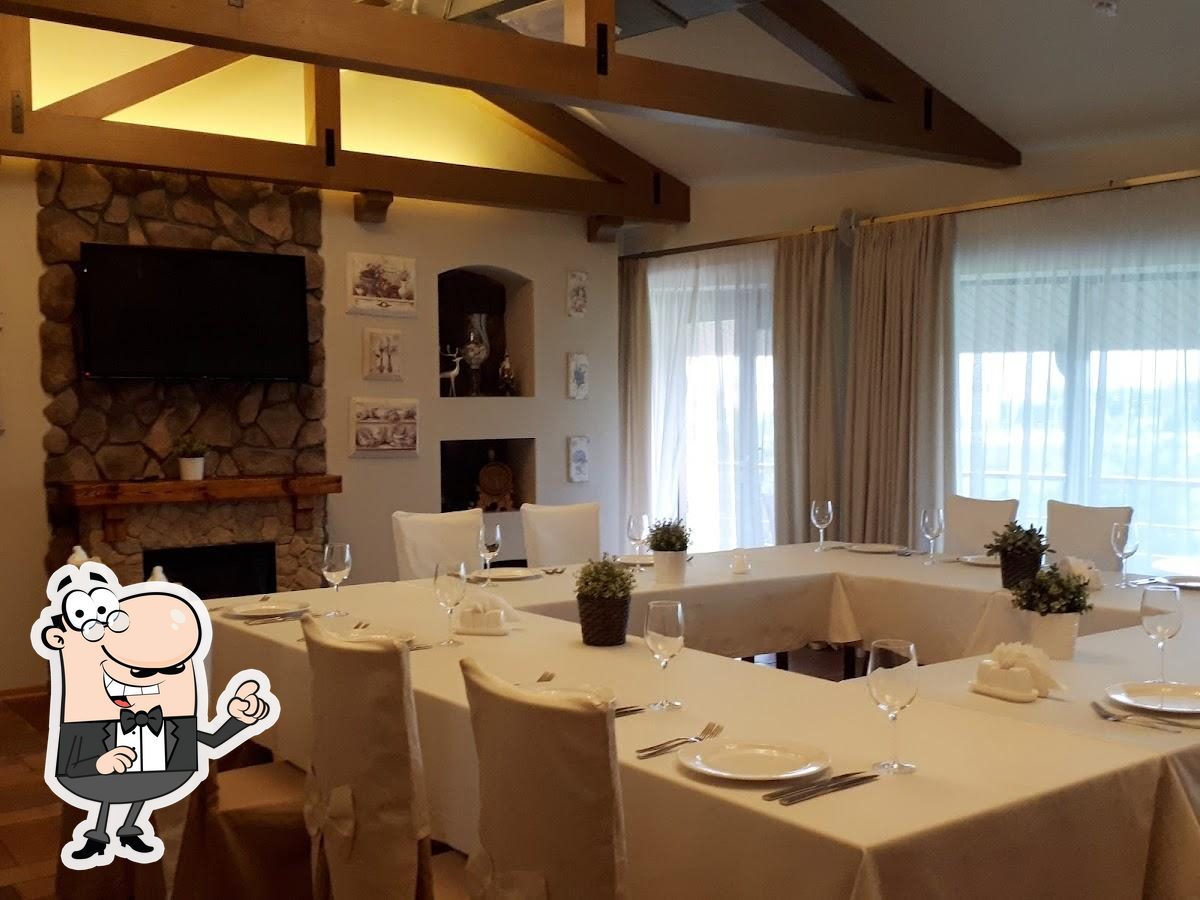 Интерьер "Wood & Fire RESTAURANT".