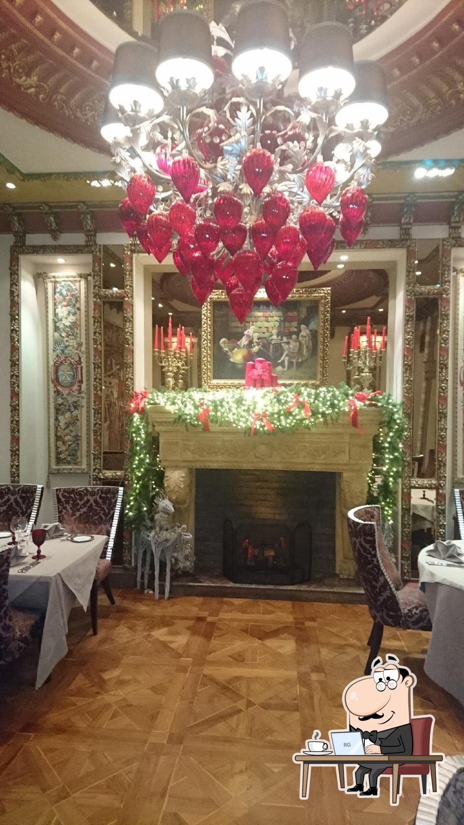 Забронируйте столик в "Палаццо Дукале".