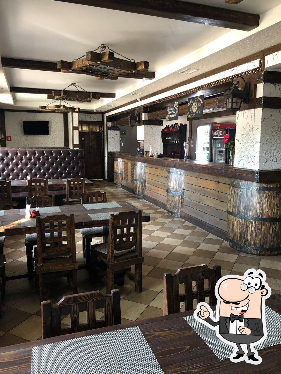 Посмотрите на внутренний интерьер "Шампур 31".