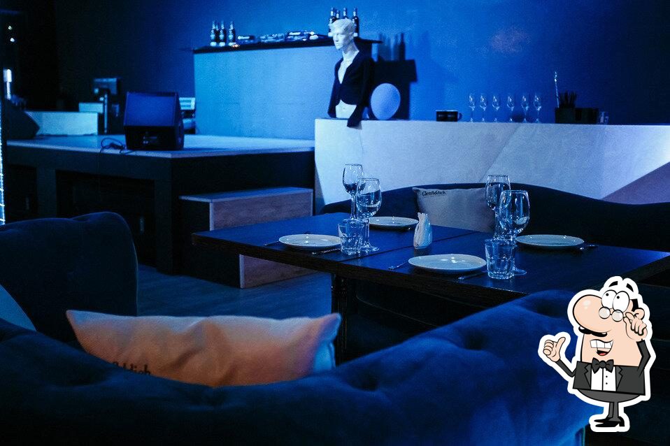 Забронируйте столик в "Santa Barbara Club".
