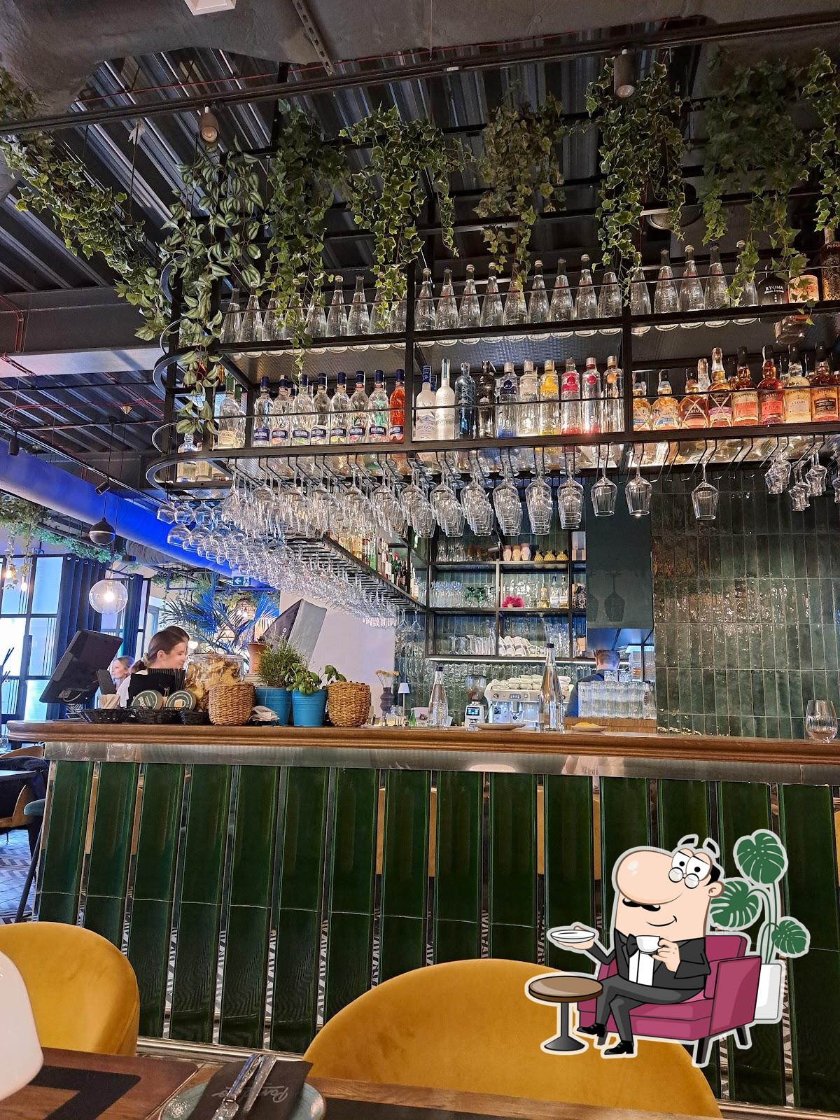 Интерьер "Paradiso Kitchen & Cocktails".