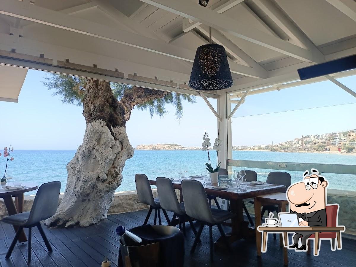Интерьер "PRIMA PLORA Οrganic Restaurant & Wine Bar - Rethymno".