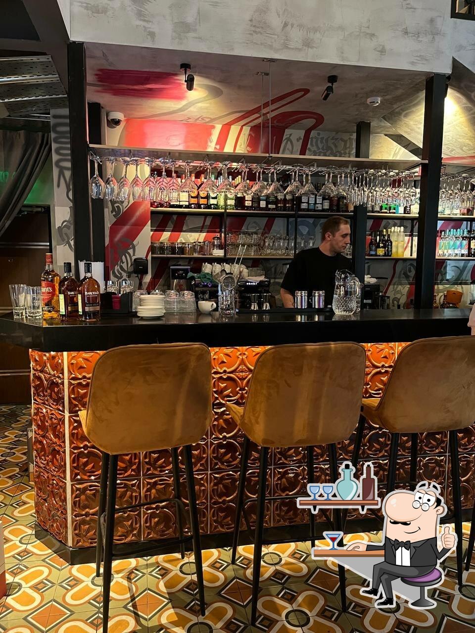 Интерьер "True Cost".