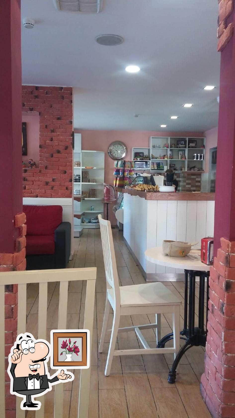 Интерьер "Uga Chaga Bakery Eilat".