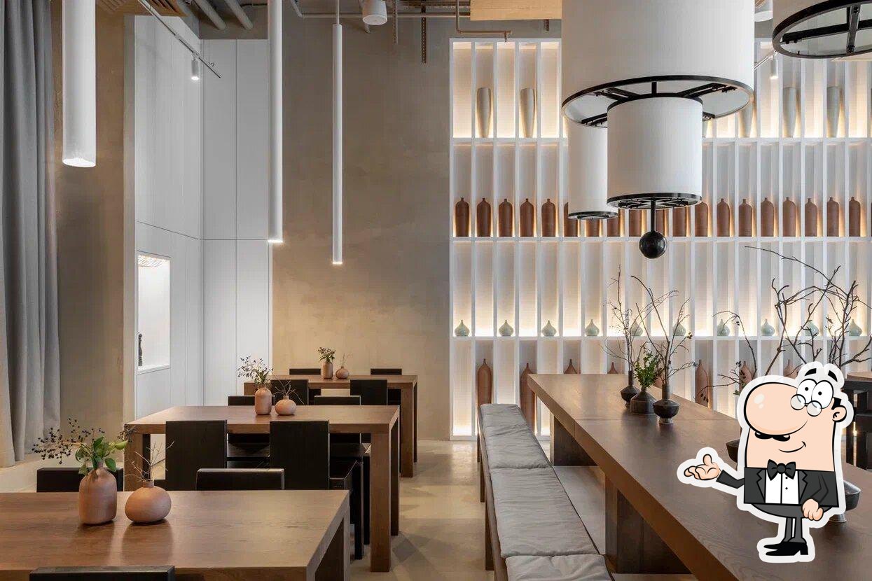 Посмотрите на внутренний интерьер "Зио Вини".