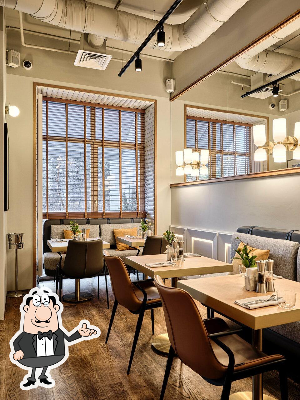 Забронируйте столик в "Well's Home Cafe".
