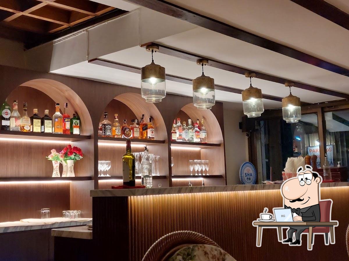Забронируйте столик в "Bella Napoli Sukhumvit".