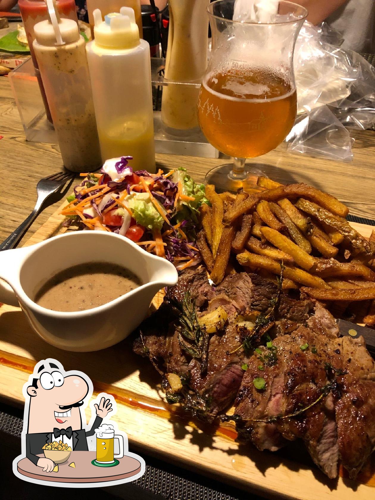 "Belgian Beer Bistro" предлагает большой выбор сортов пива.