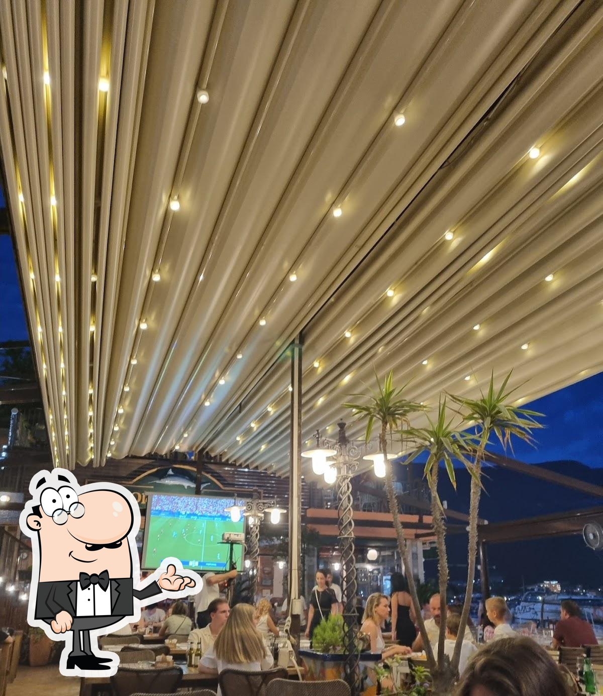 Забронируйте столик в "Fisherman's Pub".
