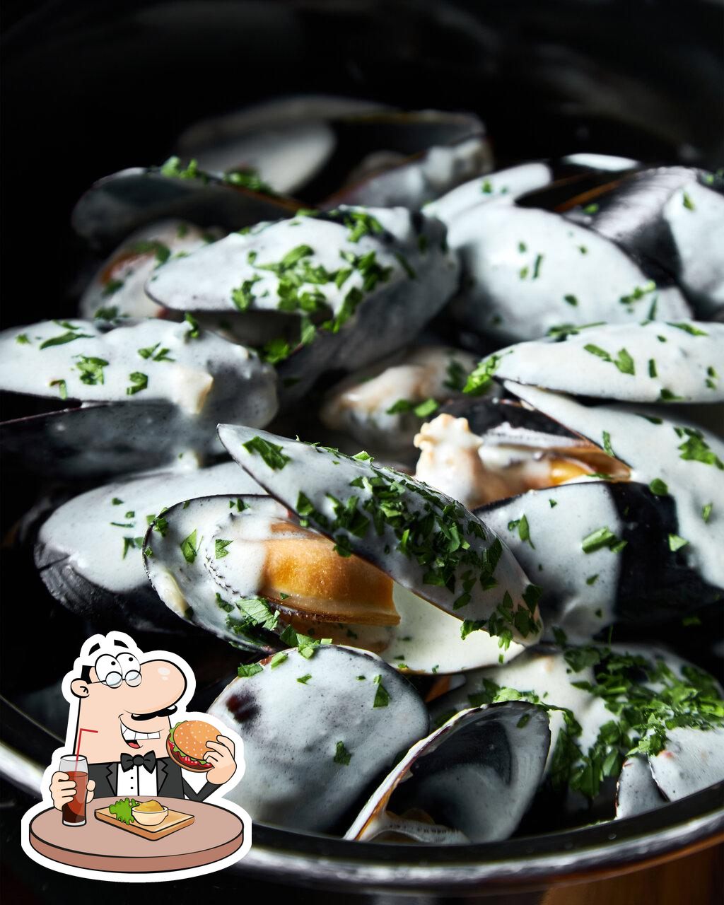  Отведайте гамбургеры в "Мясо&Рыба".