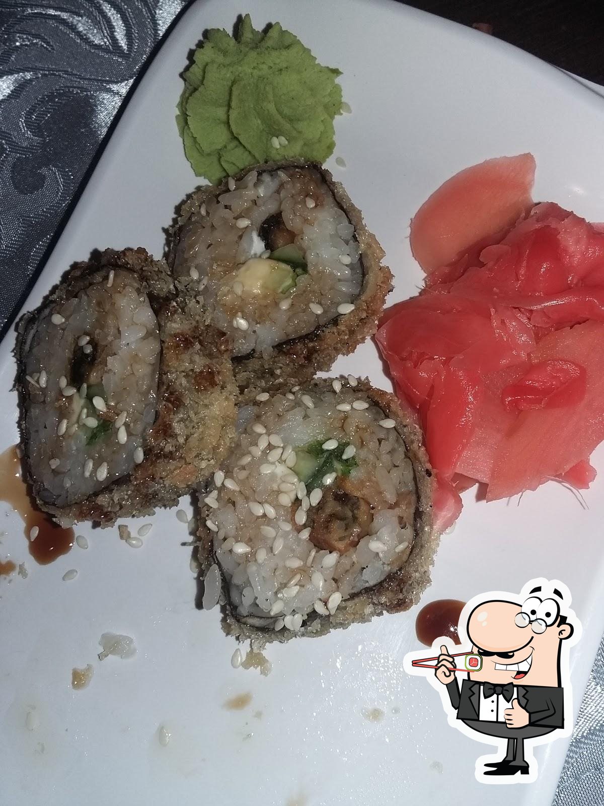 В "Золотой дракон" вы можете заказать суши.