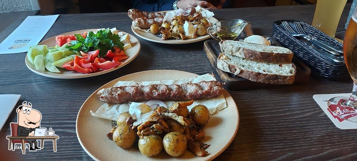Посмотрите на внутренний интерьер "Lounge cafe Барашка".