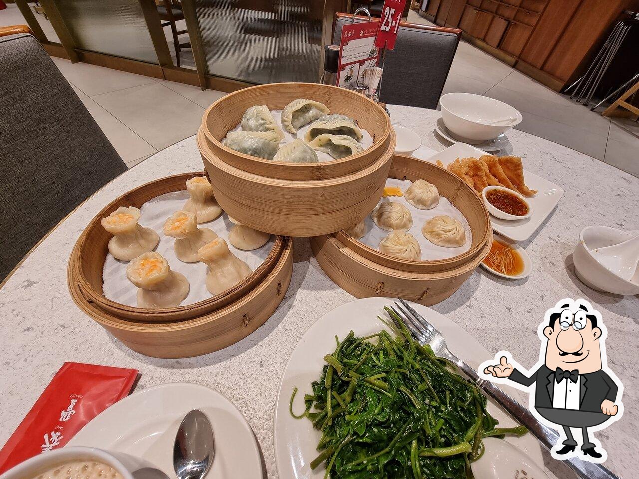 Посмотрите на внутренний интерьер "Din Tai Fung".