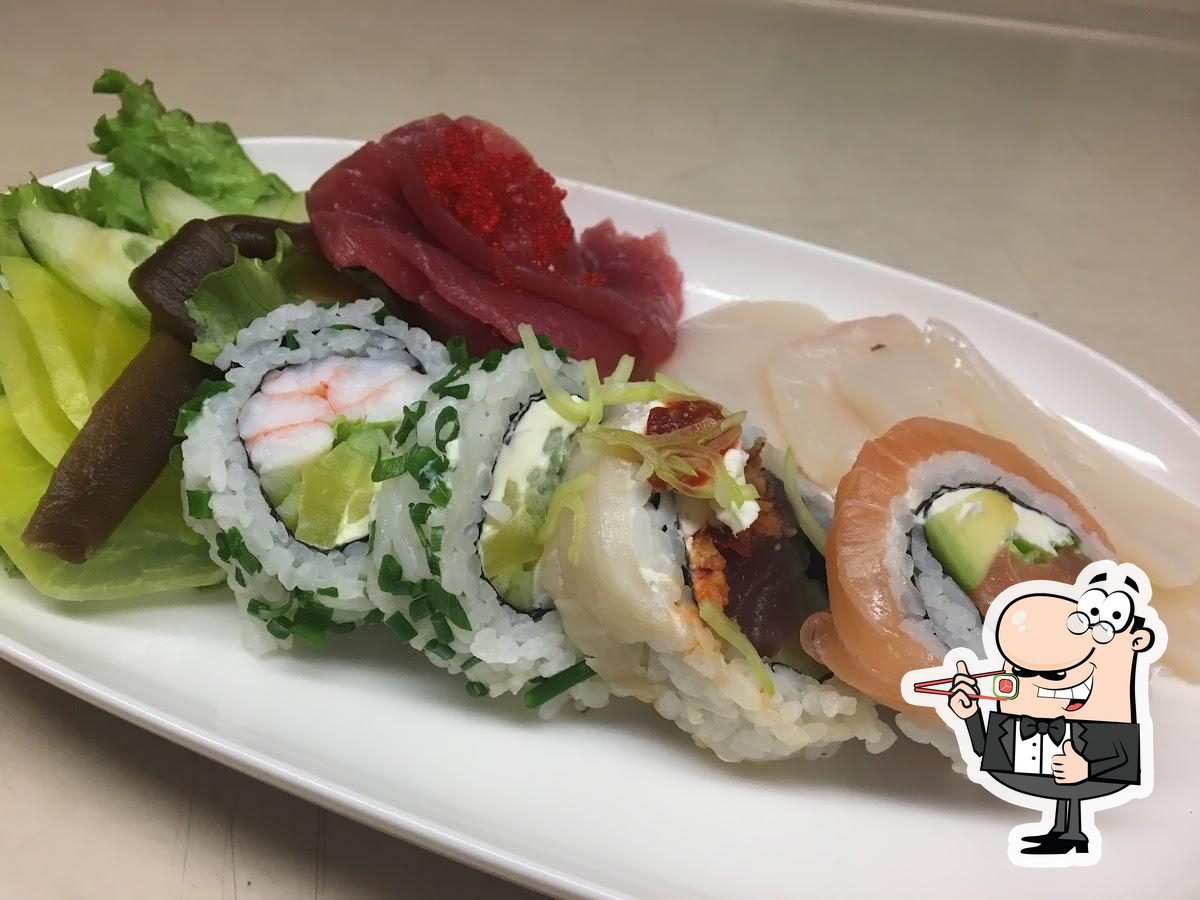 В "SUSHI ROCK" вы можете заказать суши.