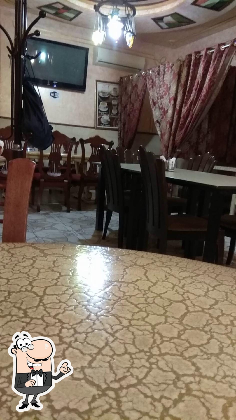 Забронируйте столик в "HaliF".