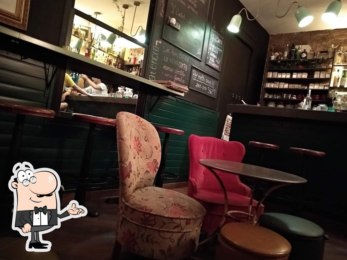 Забронируйте столик в "ELEPHANTA GINBAR COCTELERIA".