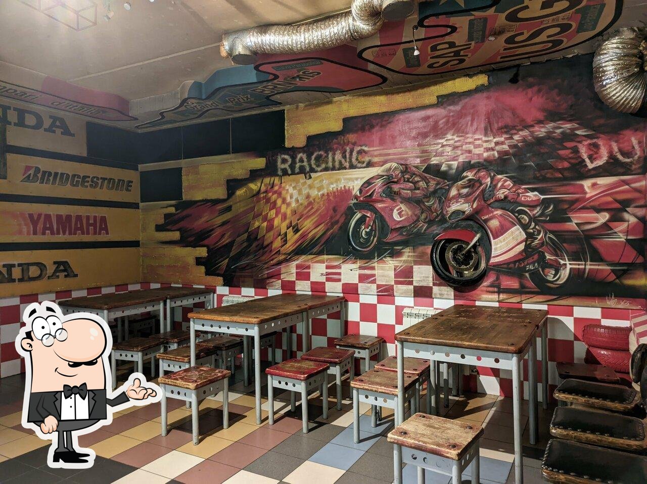 Забронируйте столик в "Bike Bar".