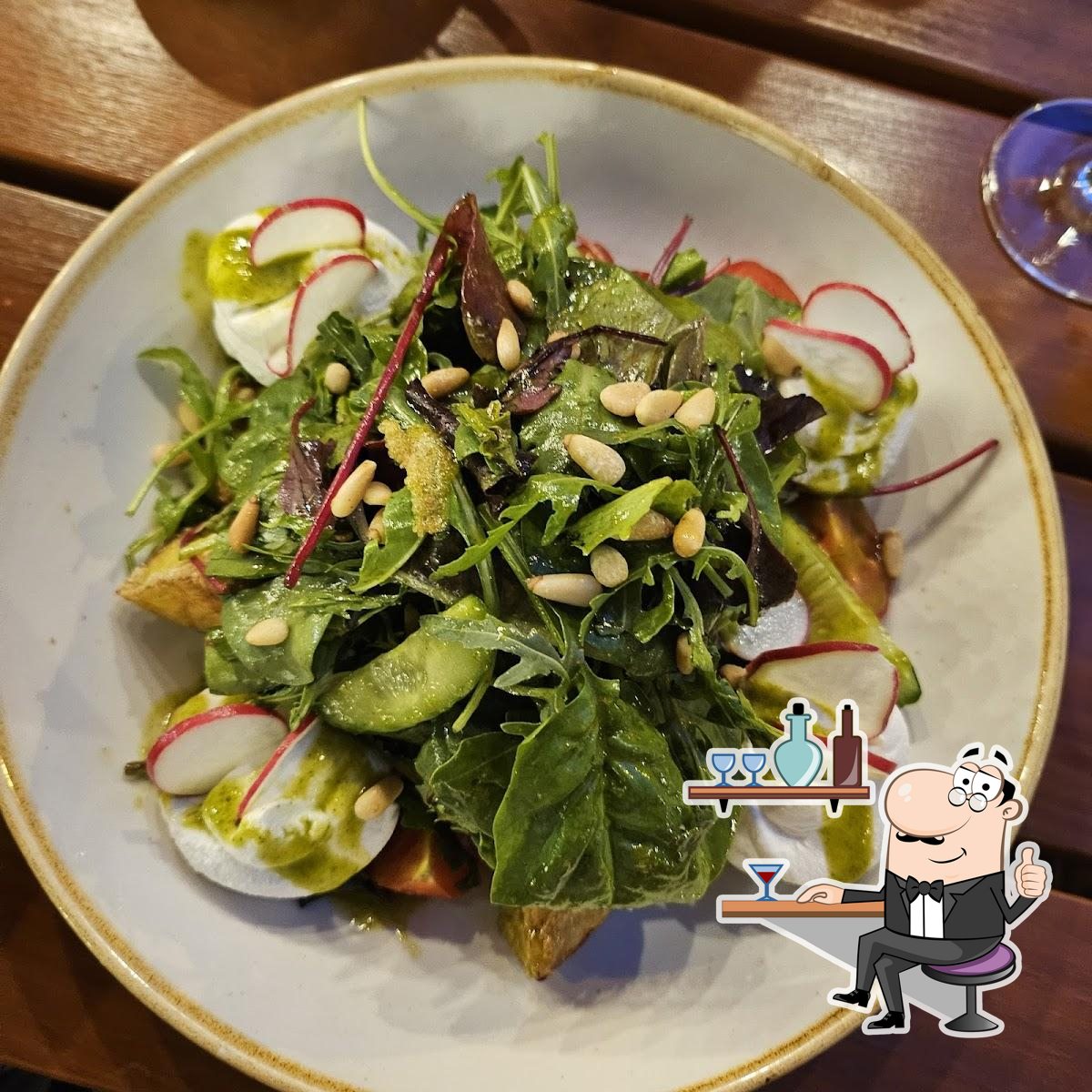 Посмотрите на внутренний интерьер "Restaurant Pasternak".
