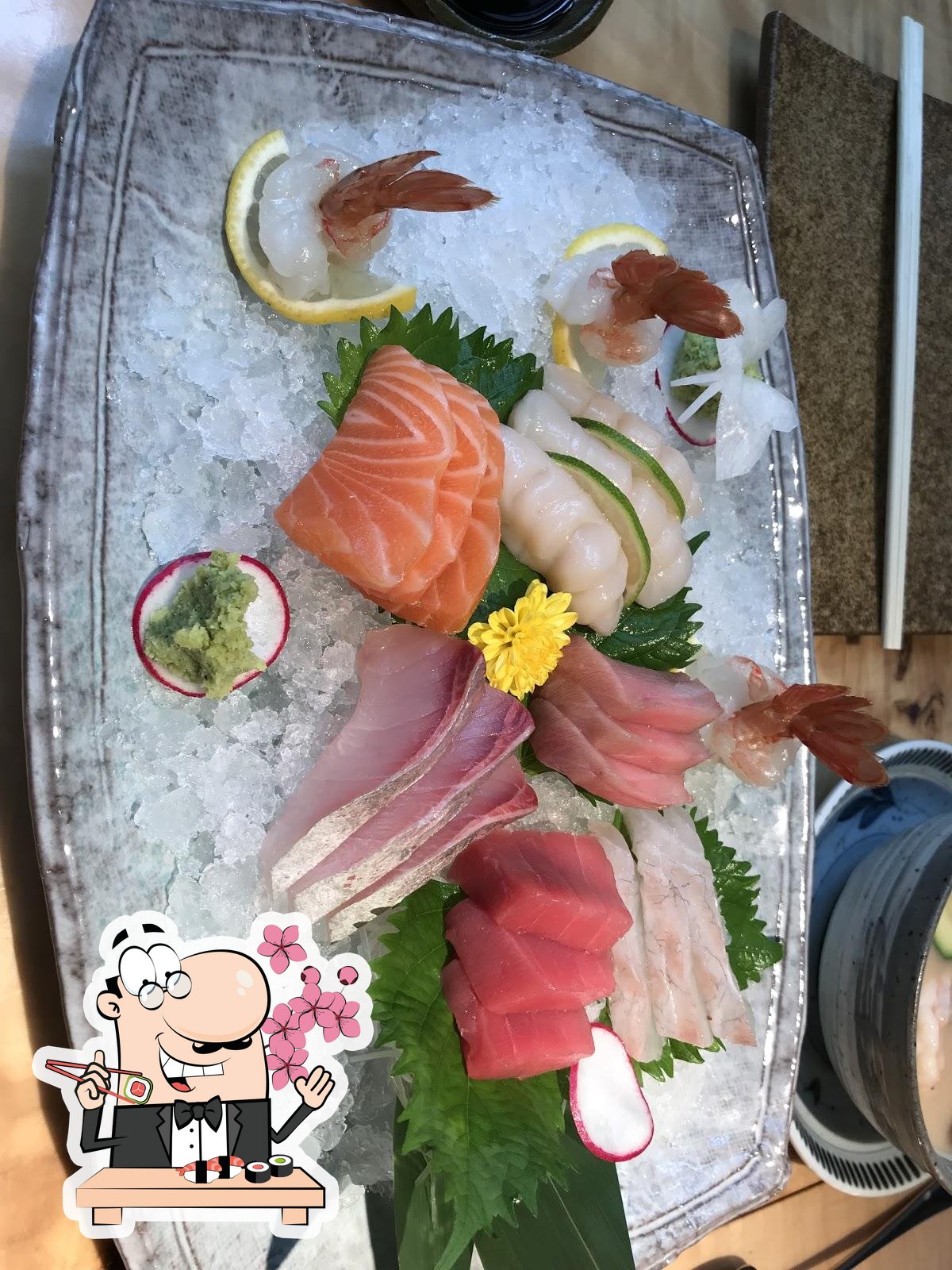 В "Fumisawa Sushi" предлагают суши и роллы.