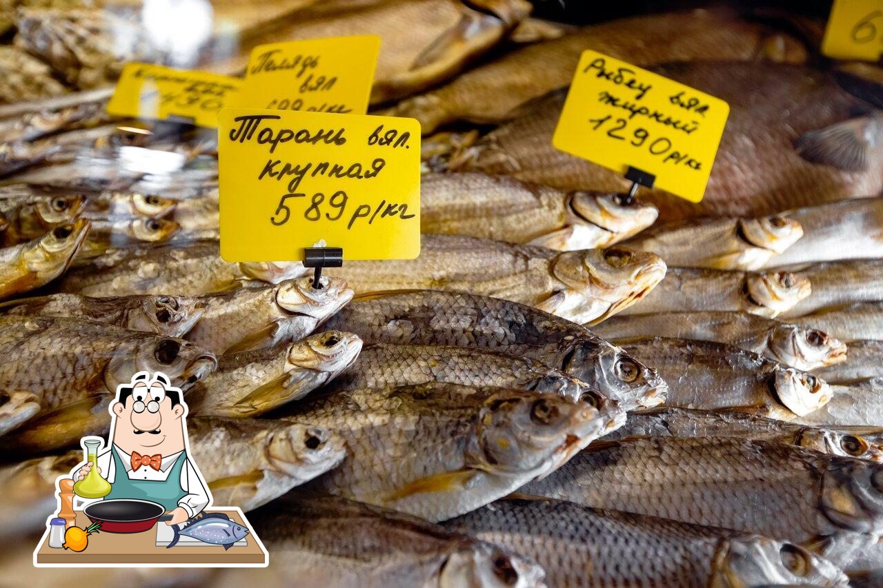"Море Fish'ka Икорный" предоставляет большой ассортимент рыбных блюд.