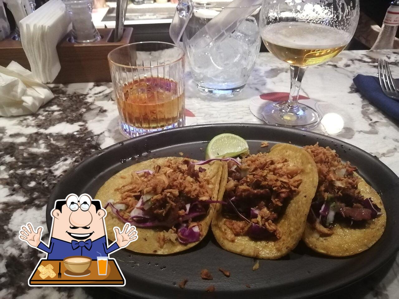 Еда в "Brasserie Lambic"