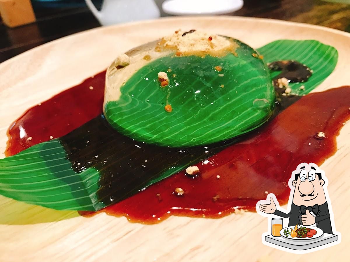 Блюда в "Nanase Ramen Thonglor 七星ラーメントンロー本店"