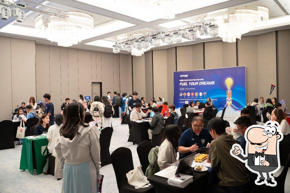 Посмотрите на внутренний интерьер "Novotel Danang Premier Han River".