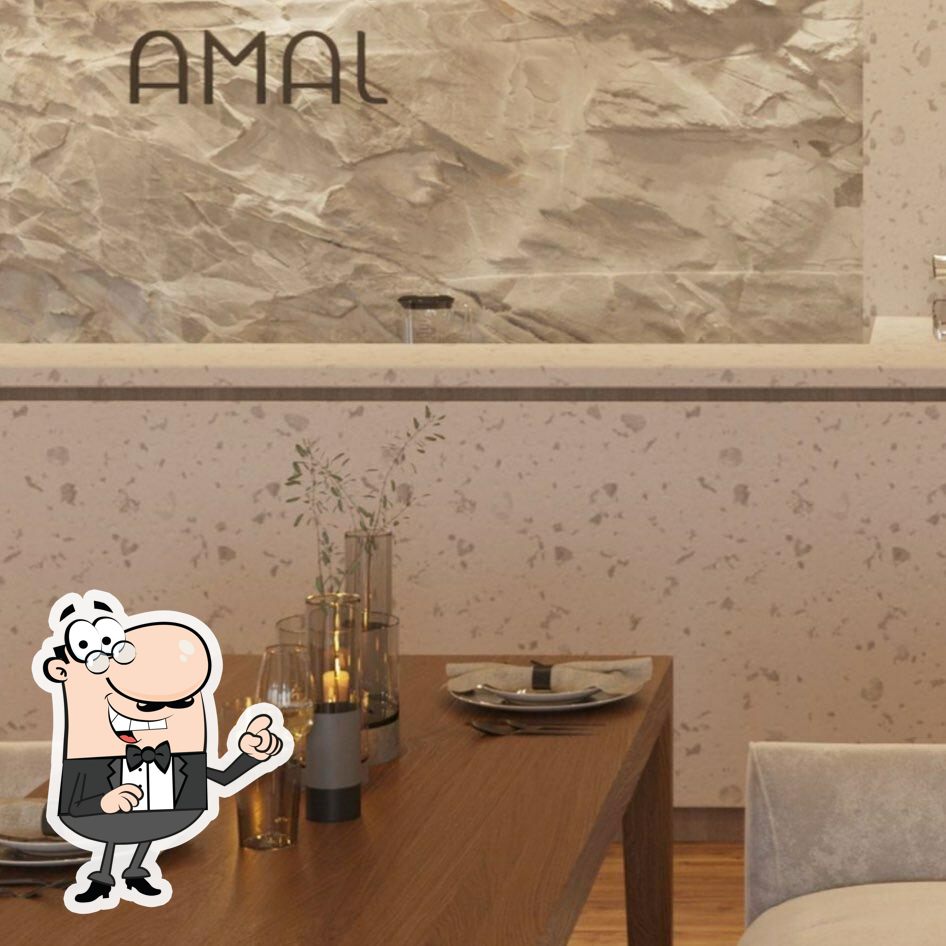 Посмотрите на внутренний интерьер "Amal".