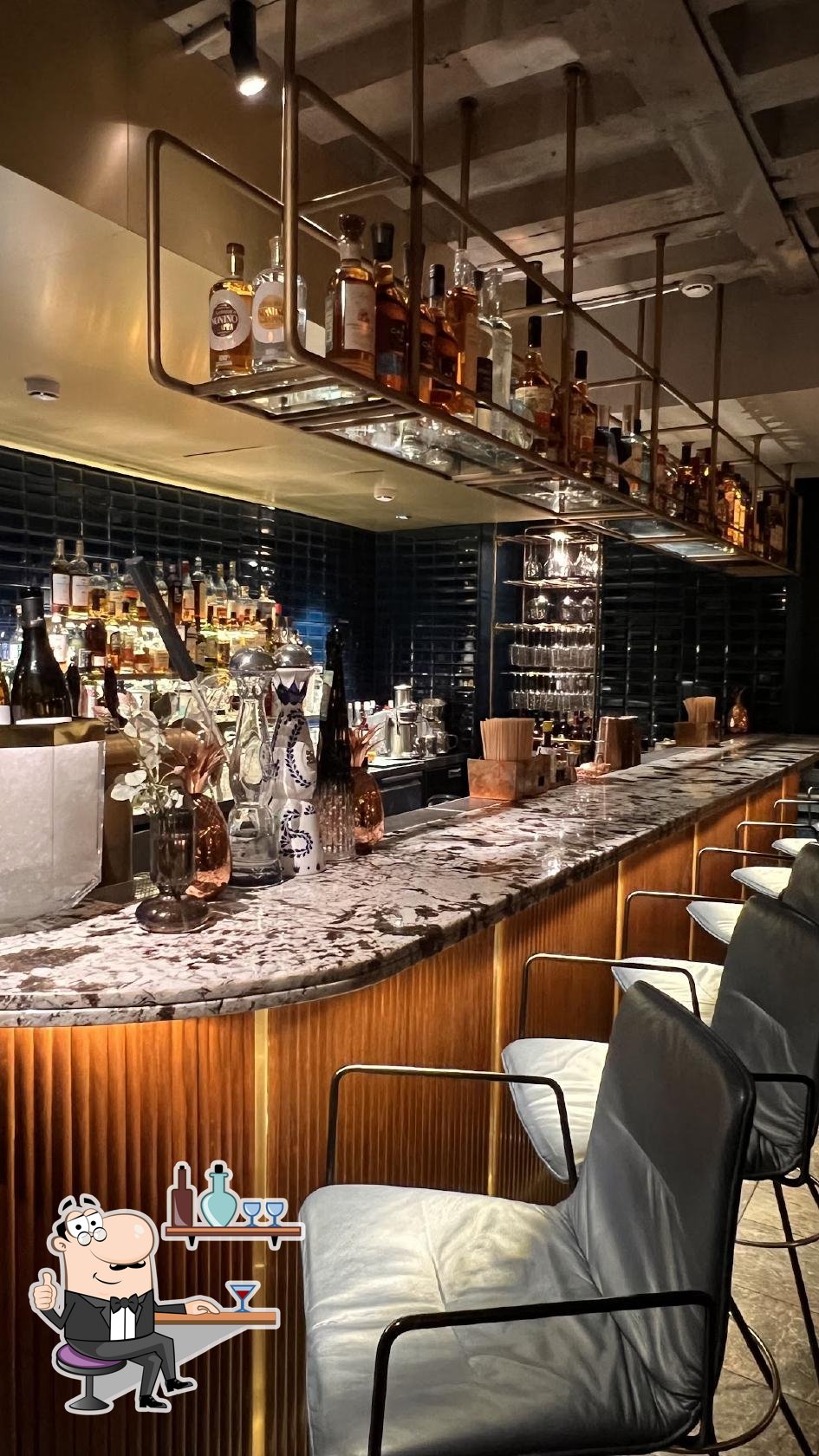 Забронируйте столик в "800°с Contemporary Steak".