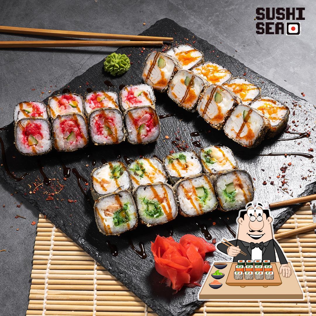 В "Sushi sea" подают суши и роллы.