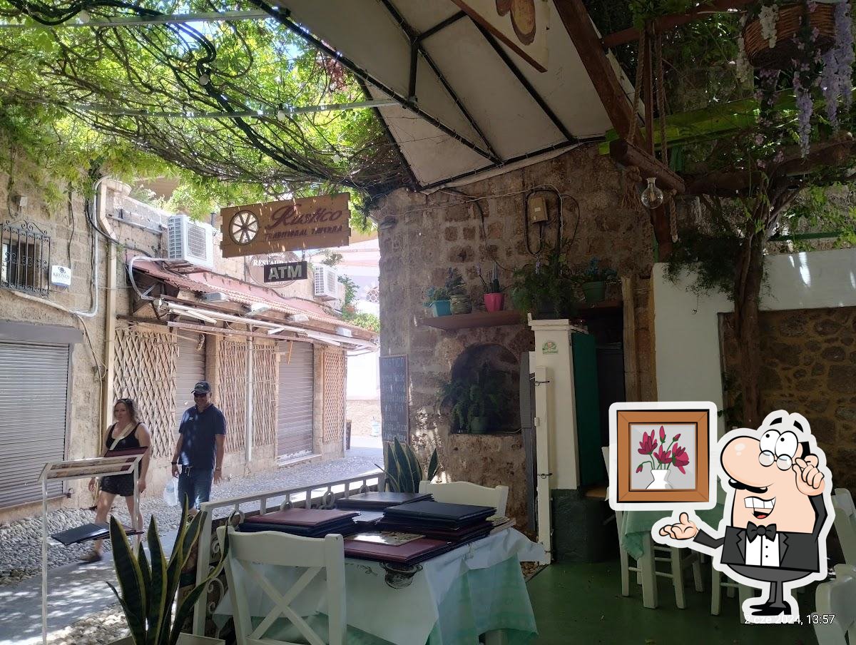 Забронируйте столик в "Rustico Restaurant".