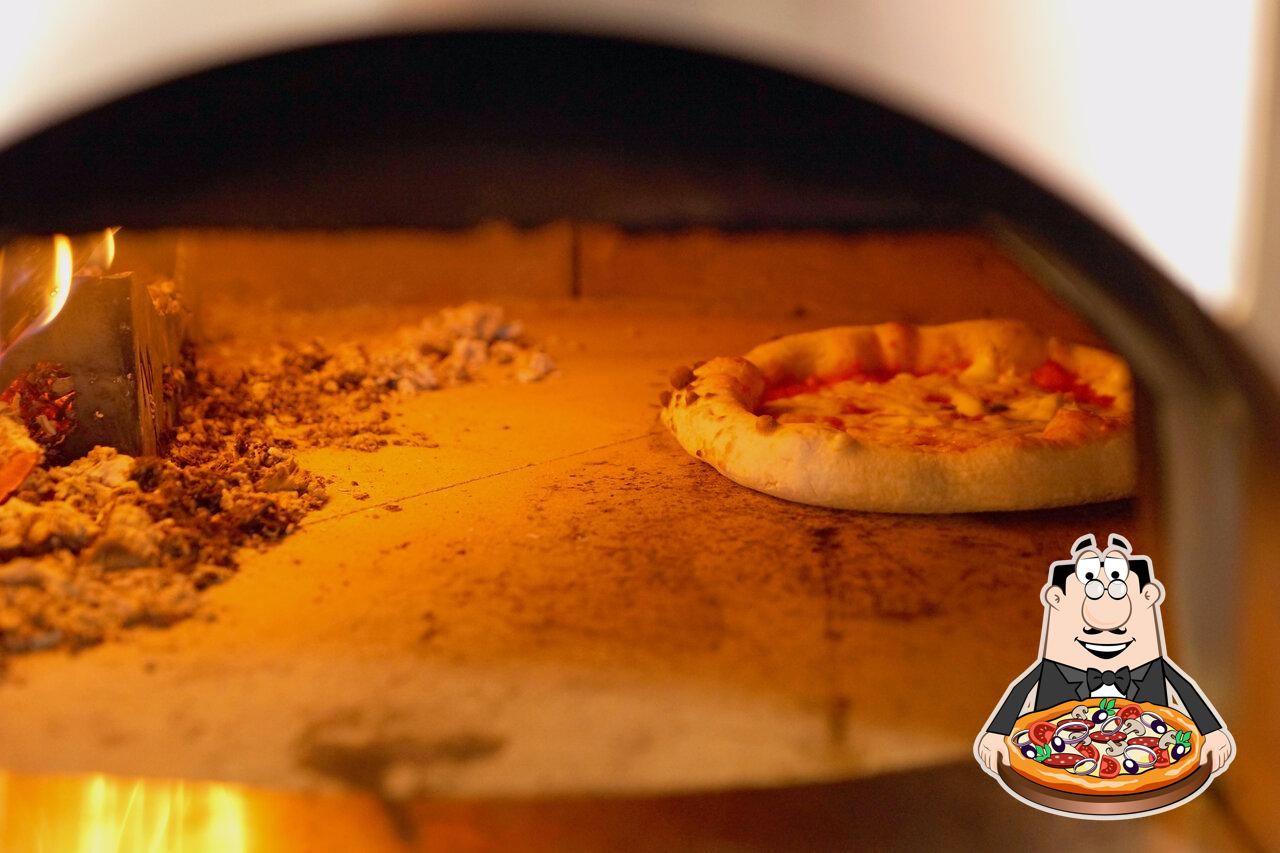 В "Pizzamento" вы можете попробовать  пиццу.