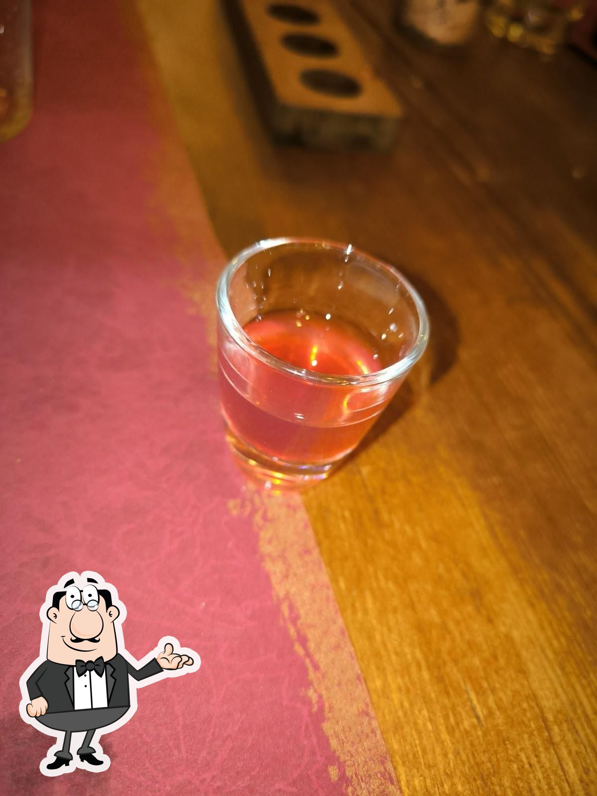 Интерьер "Old Town Restaurant and Wine Bar".