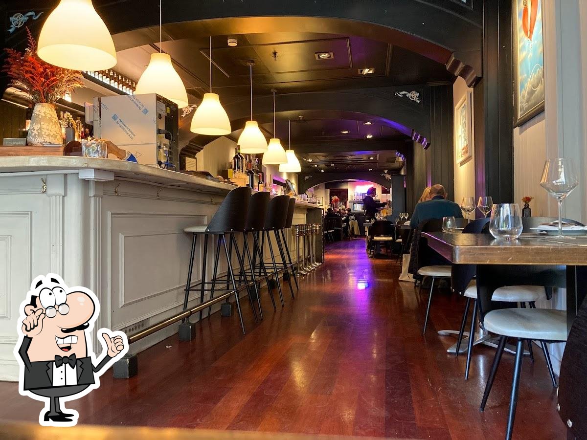 Интерьер "Buenos Aires Grill Restaurant".