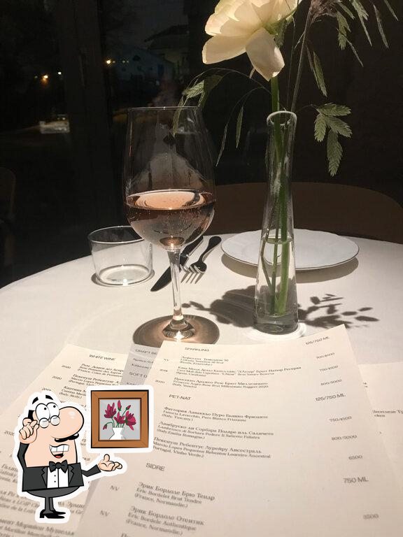 Интерьер "Restaurant by Deep Fried Friends".
