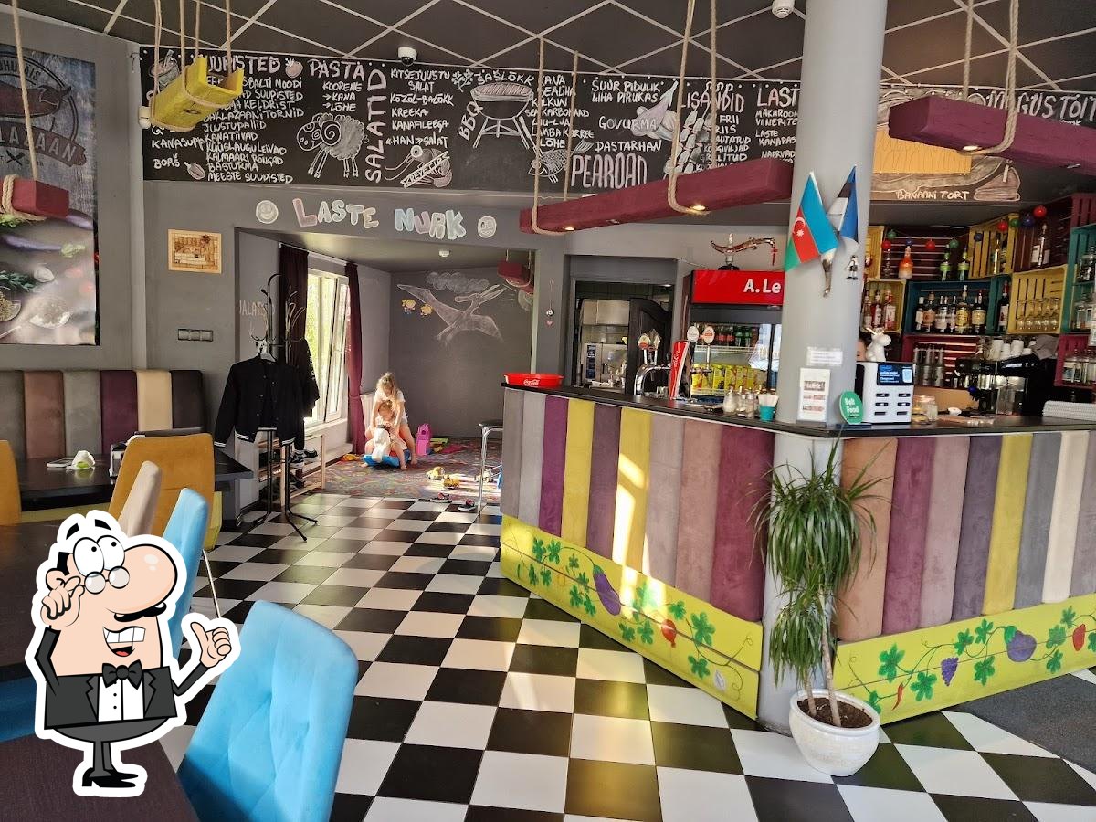 Забронируйте столик в "Baklažaan Restoran".