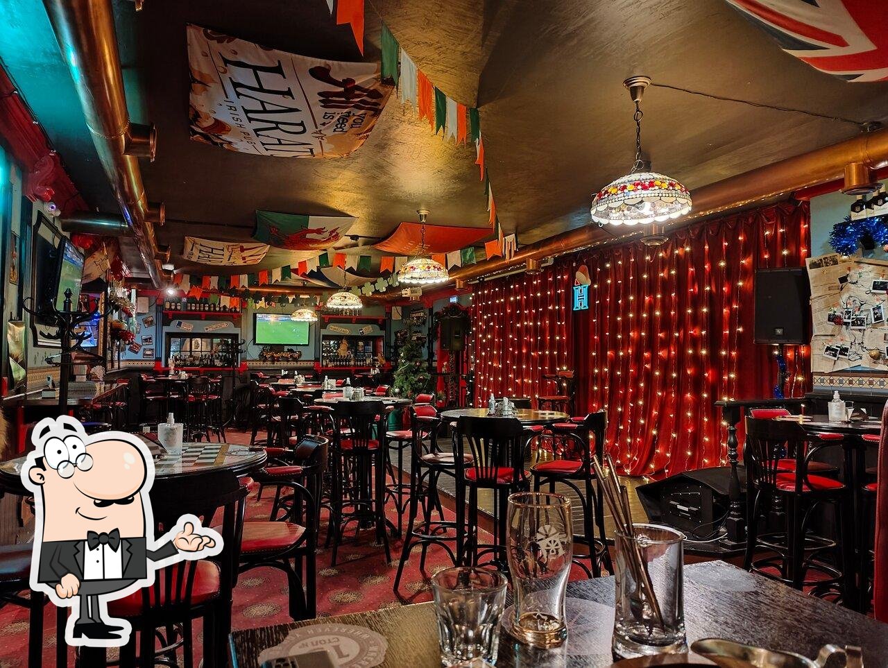 Забронируйте столик в "Harat’s pub".