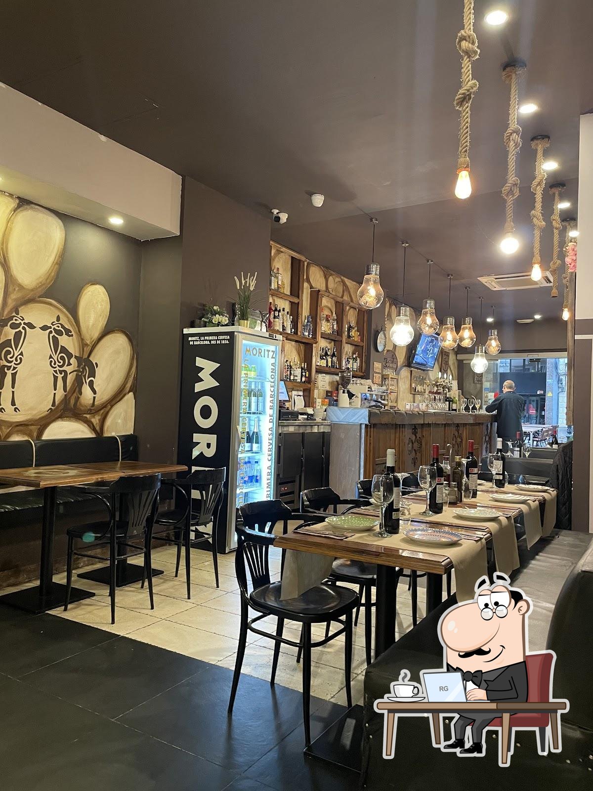 Забронируйте столик в "Colom Restaurant".