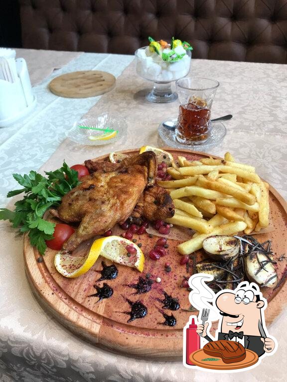 Мясные блюда предлагают в "Барашек".